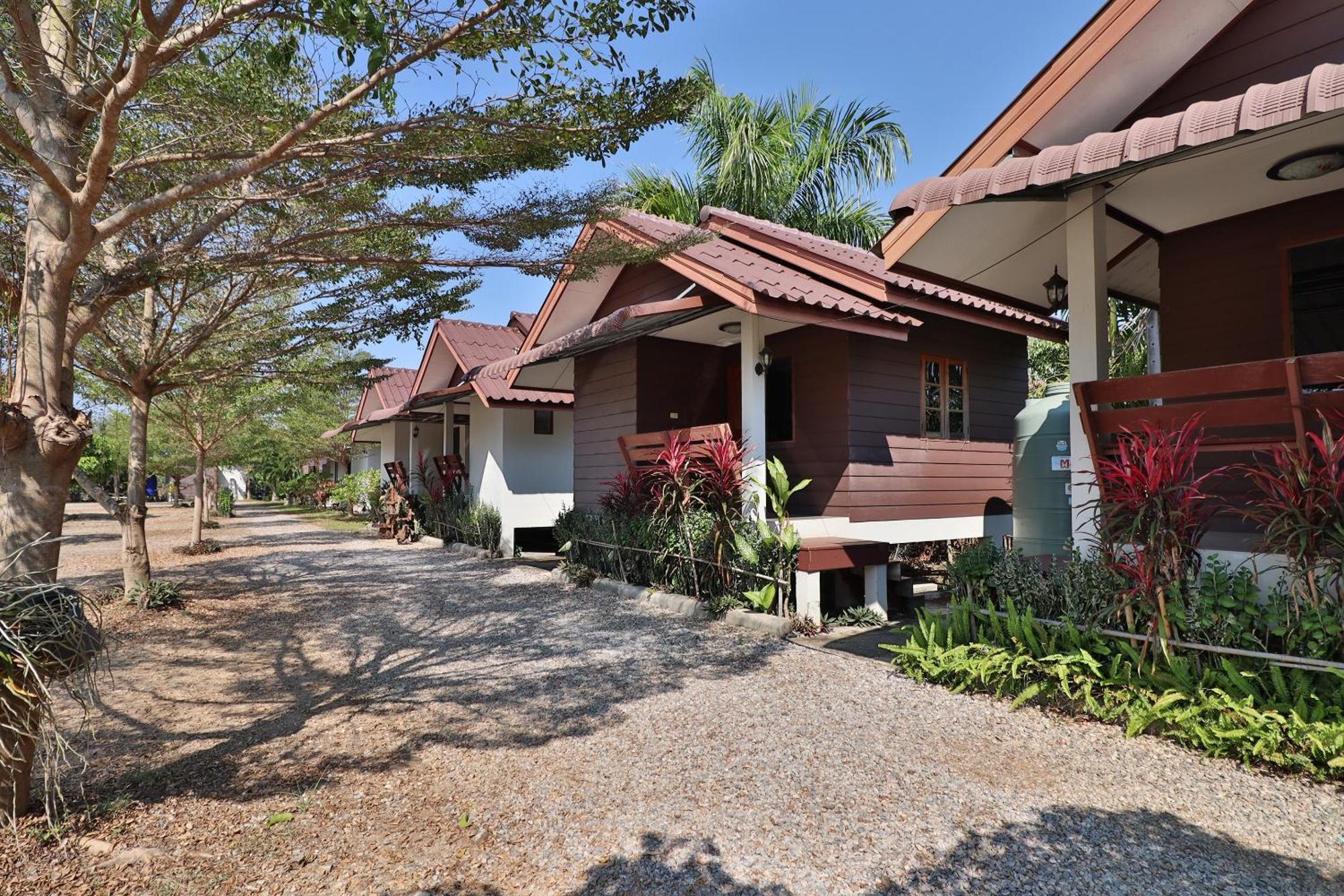 Oyo 553 Kongsup Resort Lamphun Εξωτερικό φωτογραφία