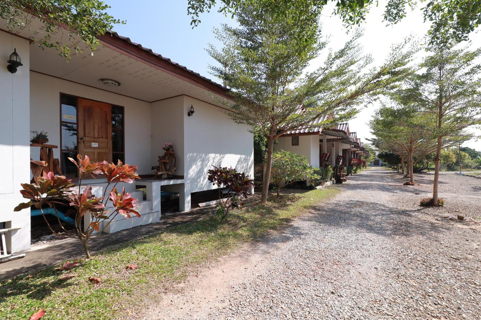 Oyo 553 Kongsup Resort Lamphun Εξωτερικό φωτογραφία